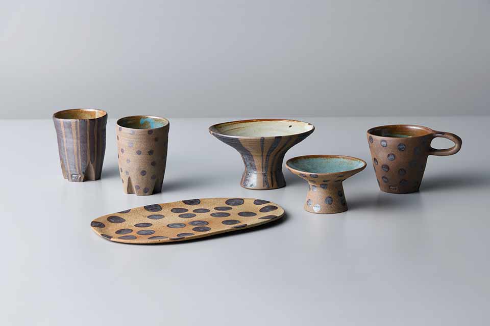 作品「ドットとストライプの素焼きの器 earthy dishes」の写真